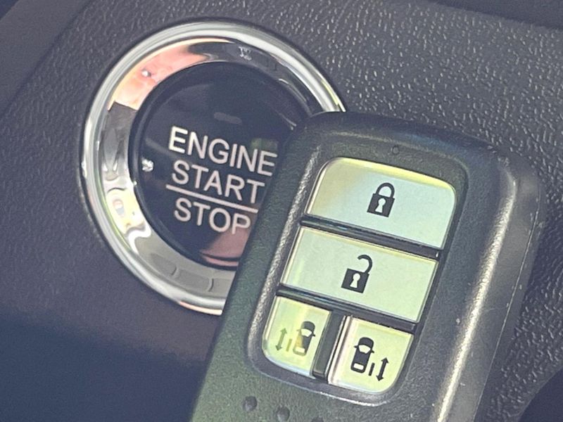 2018 Honda Stepwgn Spada DBA-RP3 (UW-6a73fcd2e4386)[28]