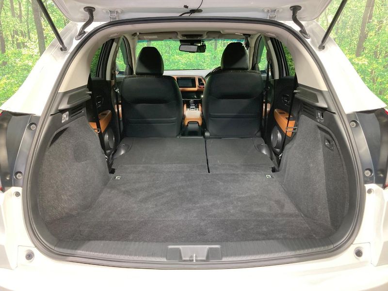 2015 Honda Vezel DAA-RU3 (UW-6a73fcdba0242)[16]