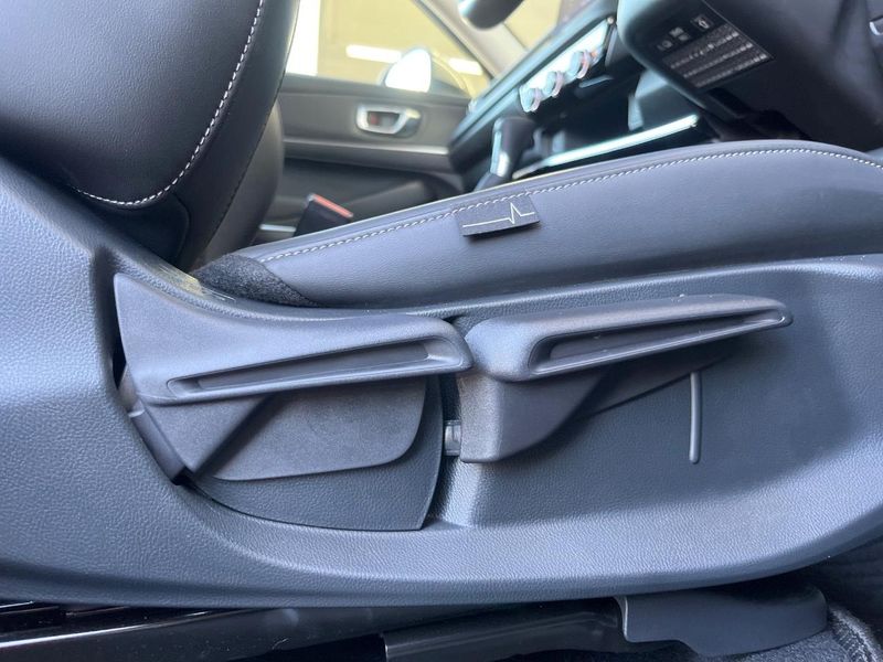 2021 Honda Vezel 6AA-RV5 (UW-6a73fce41f057)[18]