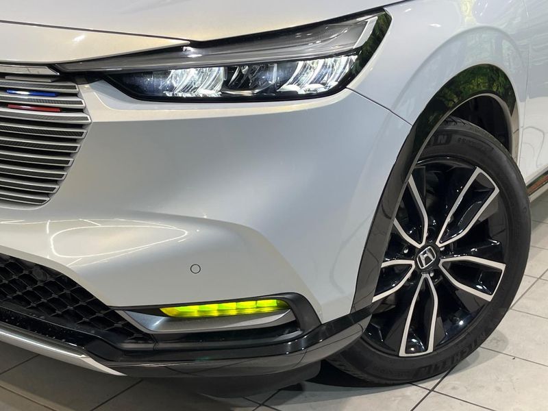 2022 Honda Vezel 6AA-RV5 (UW-6a73fce495130)[9]