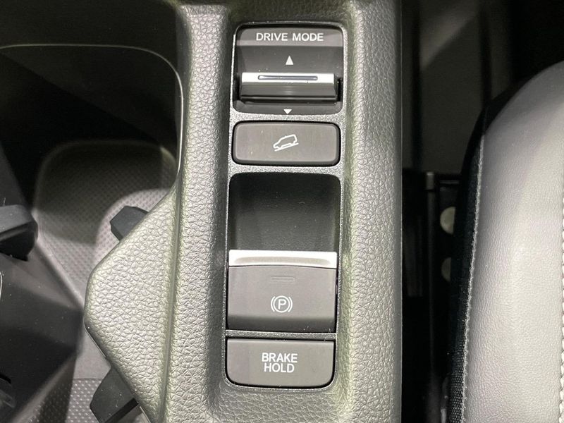 2023 Honda Vezel 6AA-RV5 (UW-6a73fce707b57)[26]