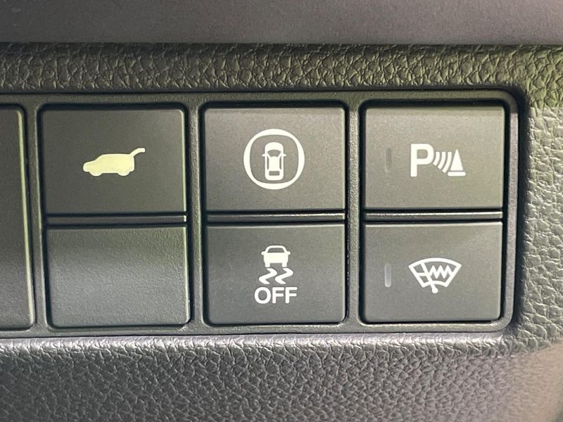 2023 Honda Vezel 6AA-RV5 (UW-6a73fce707b57)[16]