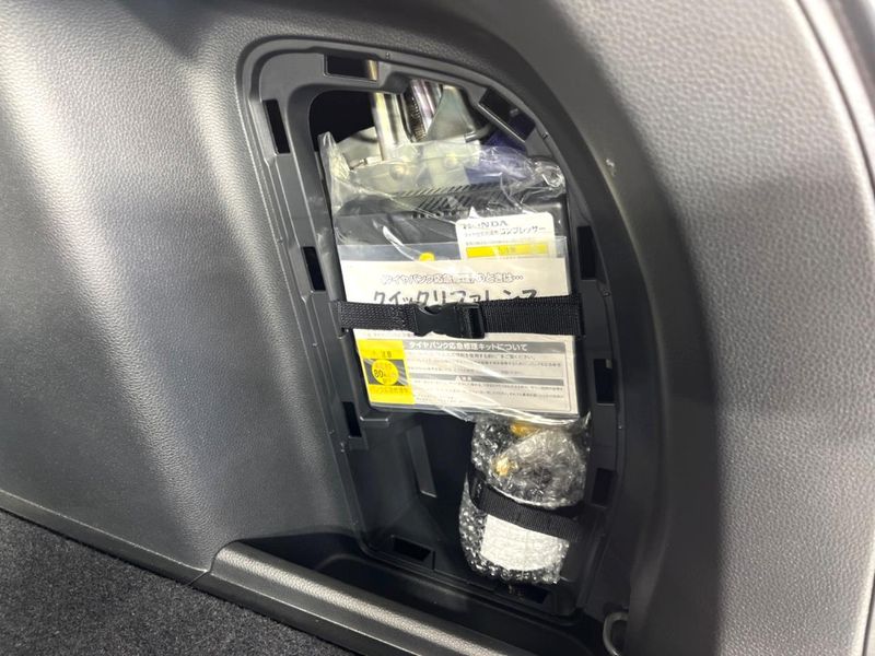 2023 Honda Vezel 6AA-RV6 (UW-6a73fcf0dd80c)[6]