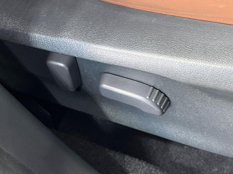 2020 Subaru Forester 5AA-SKE (UW-6a73fd05cfbb0)[18]