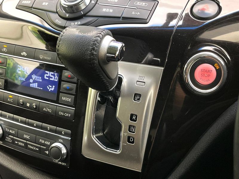 2013 Nissan Elgrand DBA-TE52 (UW-6a73fd1130bb9)[20]