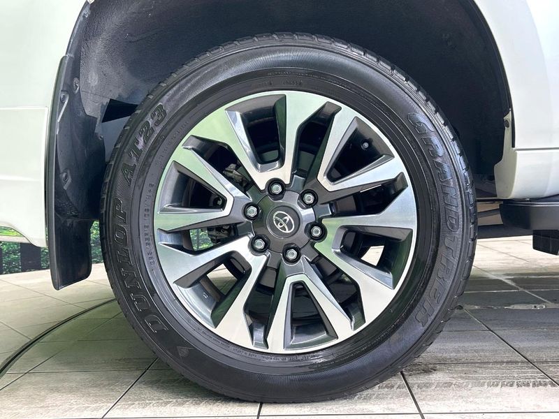 2022 Toyota Land Cruiser Prado 3BA-TRJ150W (UW-6a73fd16353fd)[16]