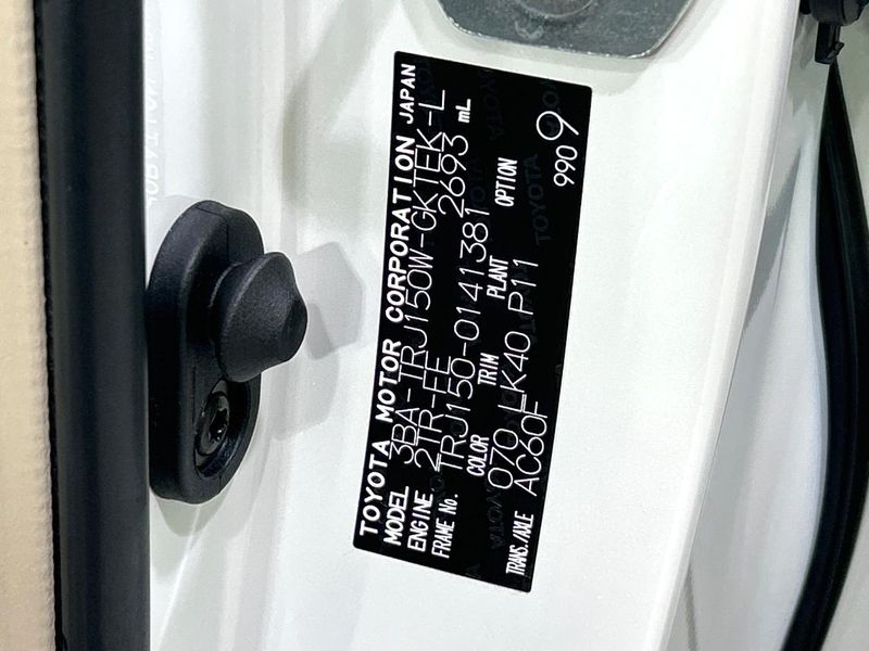 2022 Toyota Land Cruiser Prado 3BA-TRJ150W (UW-6a73fd16353fd)[1]