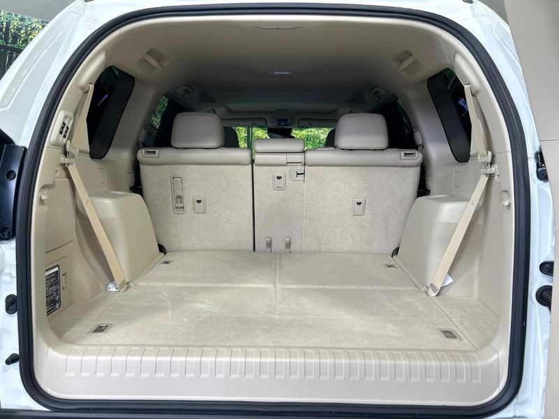 2022 Toyota Land Cruiser Prado 3BA-TRJ150W (UW-6a73fd16353fd)[26]
