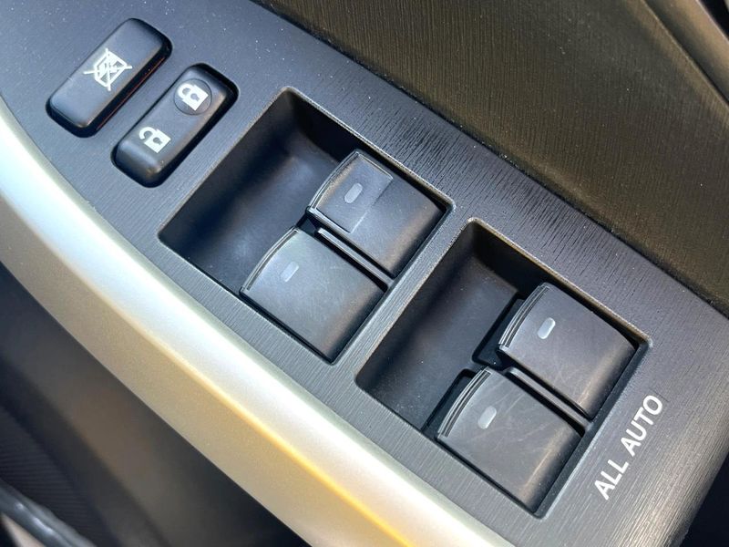 2015 Toyota Prius DAA-ZVW30 (UW-6a73fd807d31b)[18]