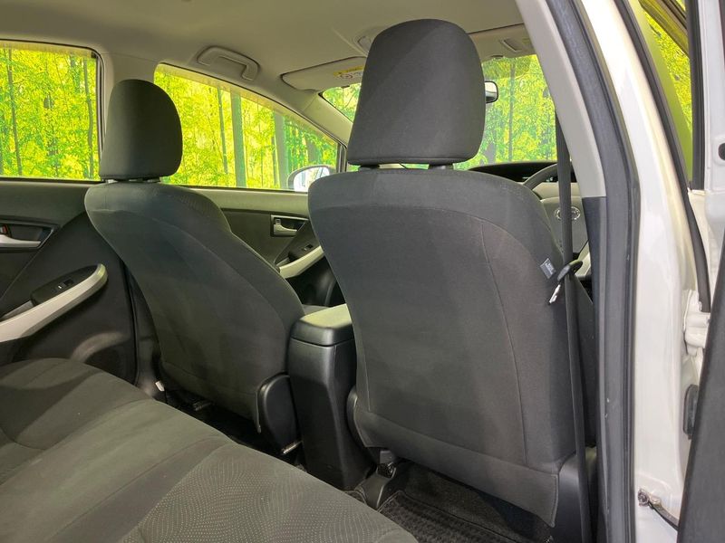 2013 Toyota Prius DAA-ZVW30 (UW-6a73fd82a393f)[28]