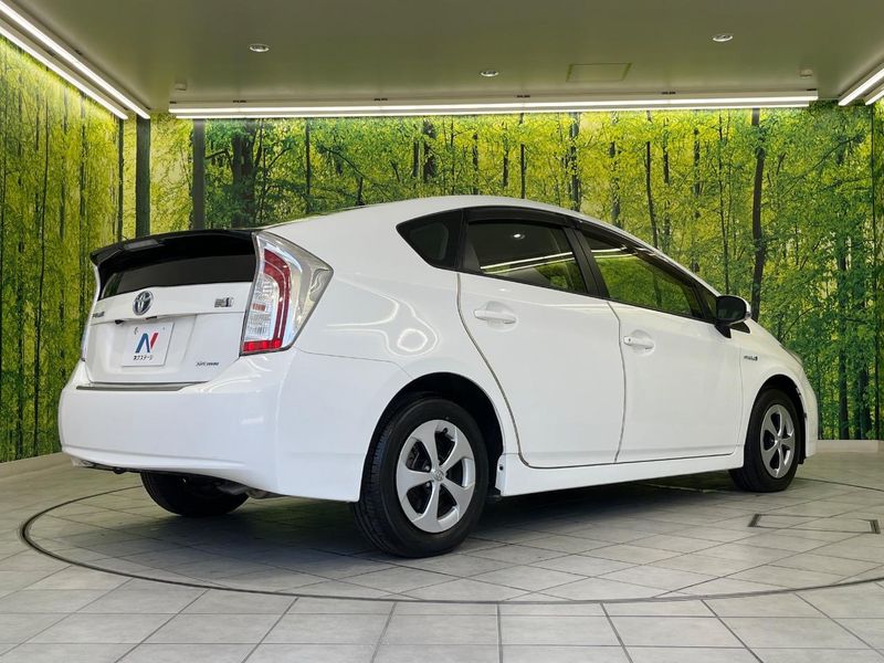 2013 Toyota Prius DAA-ZVW30 (UW-6a73fd82a393f)[16]