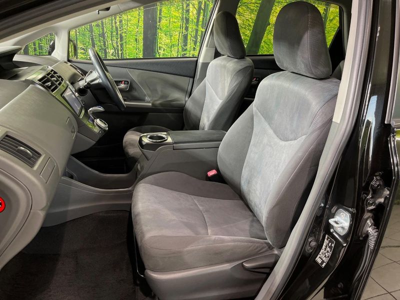2011 Toyota Prius α DAA-ZVW41W (UW-6a73fd84d85bf)[28]