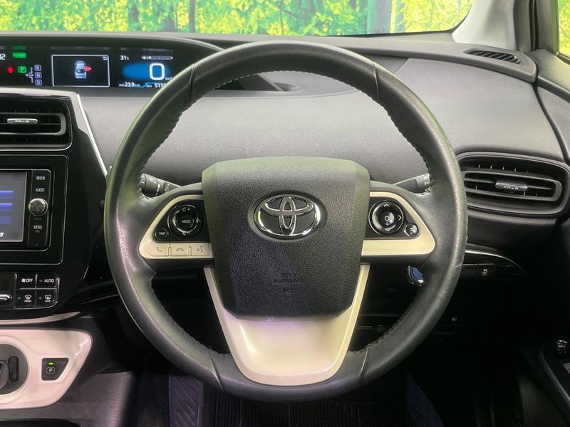 2017 Toyota Prius DAA-ZVW50 (UW-6a73fd877d0d0)[28]