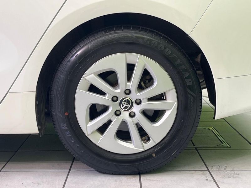 2017 Toyota Prius DAA-ZVW50 (UW-6a73fd877d0d0)[19]
