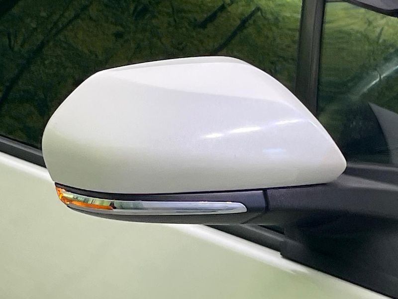2017 Toyota Prius DAA-ZVW50 (UW-6a73fd877d0d0)[13]