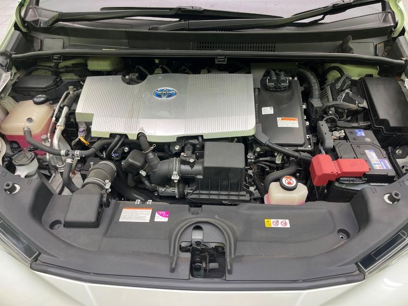 2017 Toyota Prius DAA-ZVW50 (UW-6a73fd877d0d0)[4]