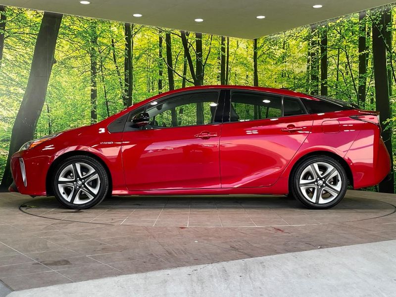 2019 Toyota Prius DAA-ZVW51 (UW-6a73fd8d615d3)[17]