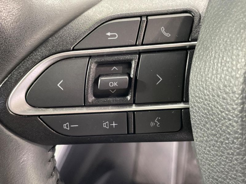 2022 Toyota Voxy 6AA-ZWR90W (UW-6a73fda815f58)[12]