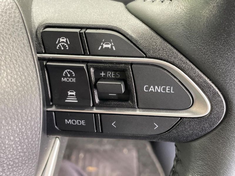 2022 Toyota Voxy 6AA-ZWR90W (UW-6a73fda815f58)[13]