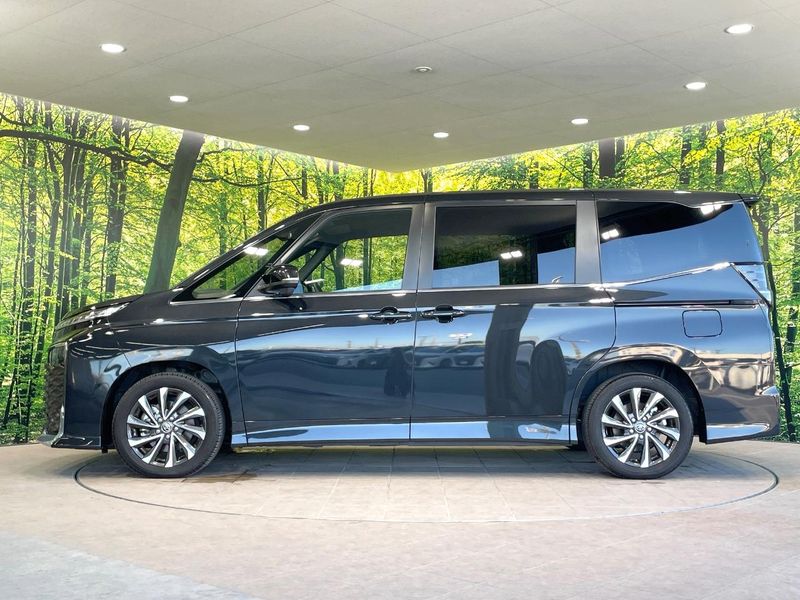 2024 Toyota Voxy 6AA-ZWR90W (UW-6a73fdaf8e335)[5]