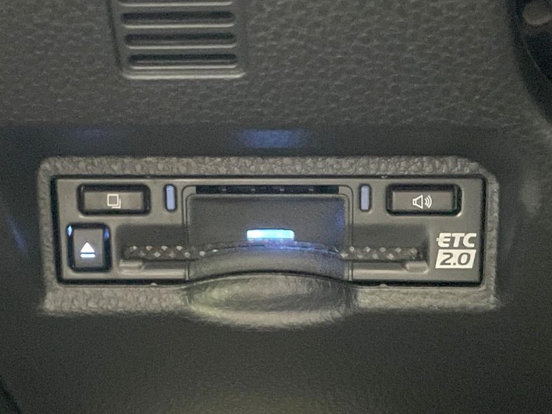 2024 Toyota Voxy 6AA-ZWR90W (UW-6a73fdaf8e335)[28]
