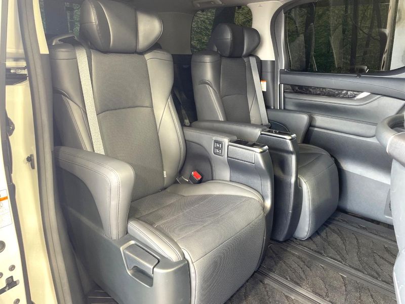 2021 Toyota Alphard 3BA-AGH30W (UW-6a754b356bc5e)[19]