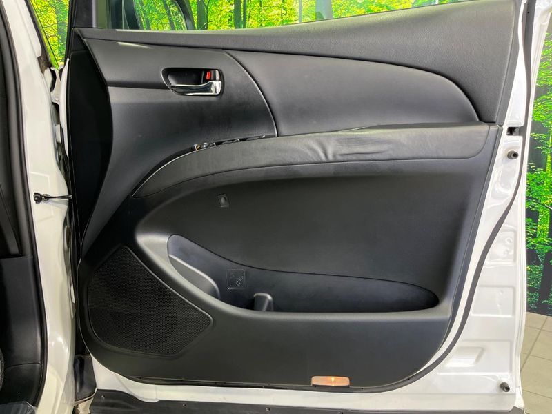 2013 Toyota Estima Hybrid DAA-AHR20W (UW-6a754b4dedfe8)[26]