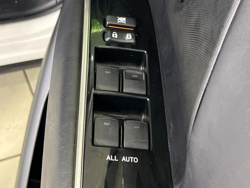2013 Toyota Estima Hybrid DAA-AHR20W (UW-6a754b4dedfe8)[28]