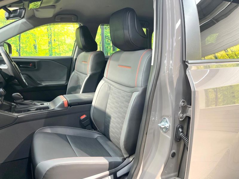 2026 Toyota RAV4 6AA-AXAN64 (UW-6a754b64191a2)[9]