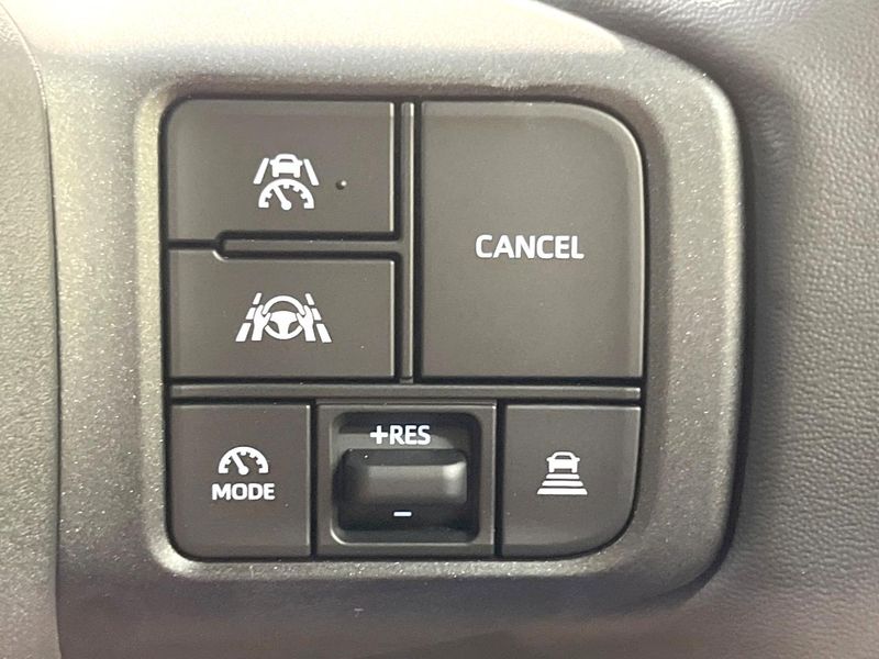 2026 Toyota RAV4 6AA-AXAN64 (UW-6a754b64191a2)[29]