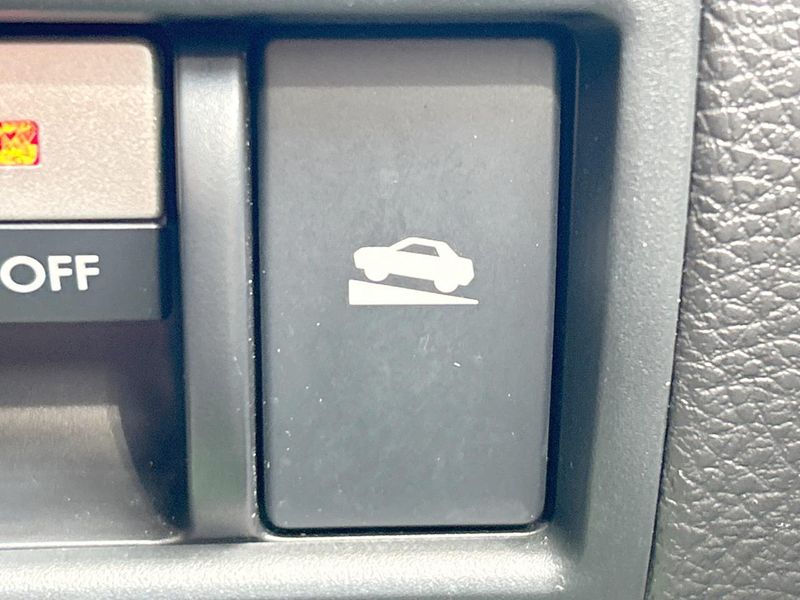 2011 Subaru Legacy B4 DBA-BM9 (UW-6a754bbd77142)[26]
