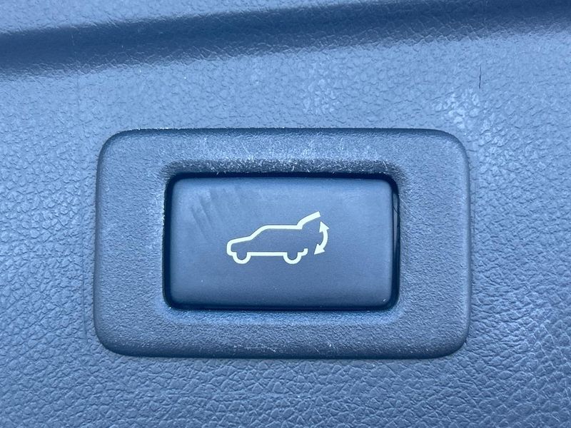 2016 Subaru Legacy Outback DBA-BS9 (UW-6a754bc433517)[24]