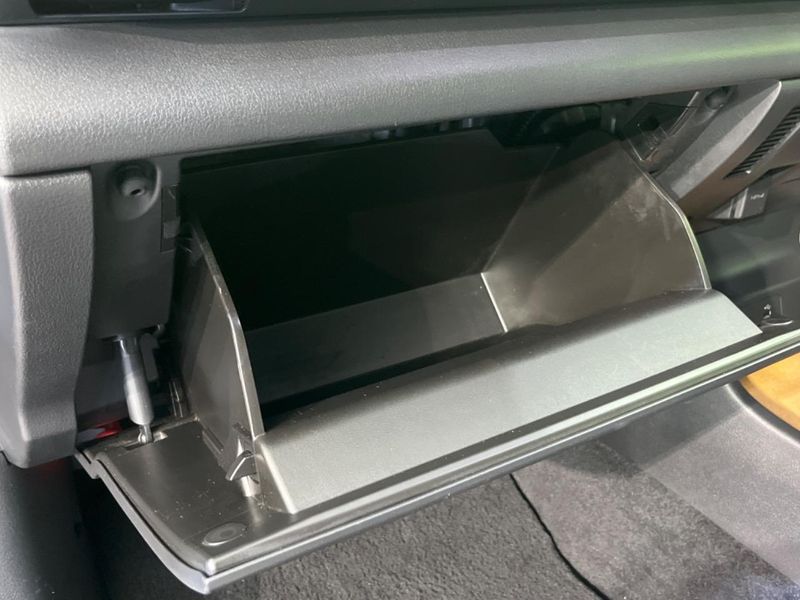 2021 Mazda MX-30 5AA-DREJ3P (UW-6a754be5d53c3)[22]