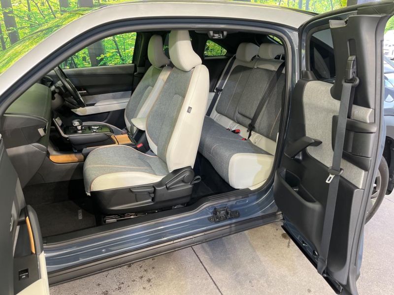 2021 Mazda MX-30 5AA-DREJ3P (UW-6a754be5d53c3)[18]