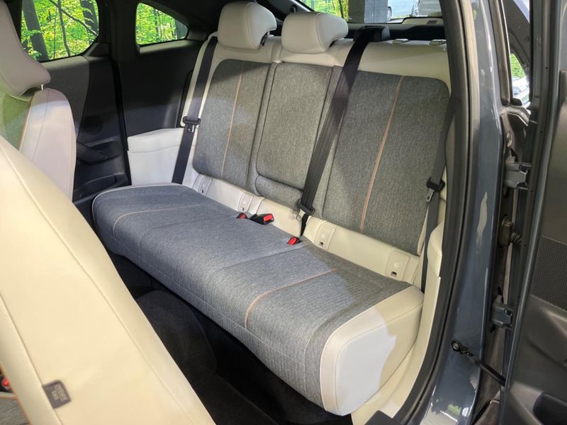 2021 Mazda MX-30 5AA-DREJ3P (UW-6a754be5d53c3)[19]