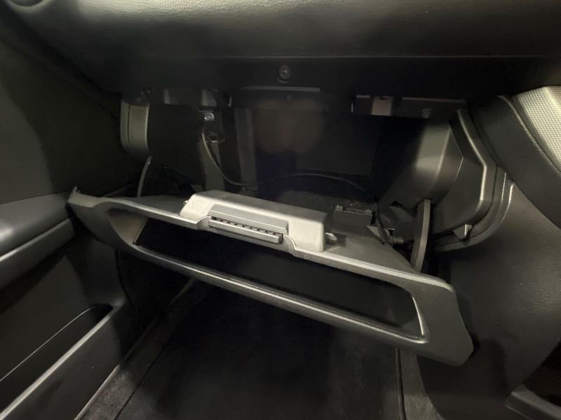2011 Nissan Note DBA-E11 (UW-6a754be6719d9)[5]