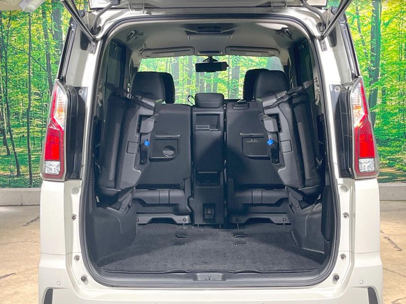 2017 Nissan Serena DAA-GFC27 (UW-6a754c120bd91)[12]