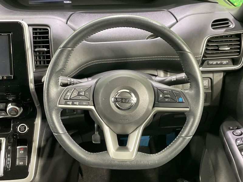 2017 Nissan Serena DAA-GFC27 (UW-6a754c1531ee1)[22]