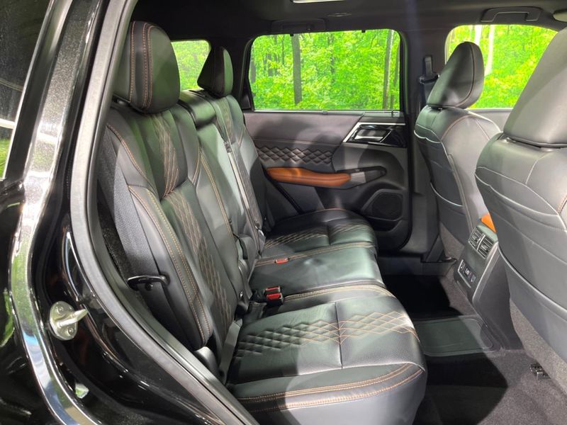 2022 Mitsubishi OUTLANDER PHEV 5LA-GN0W (UW-6a754c27f3028)[16]