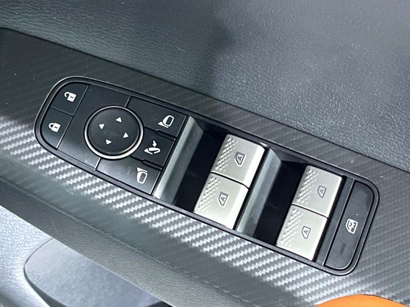 2022 Mitsubishi OUTLANDER PHEV 5LA-GN0W (UW-6a754c27f3028)[7]