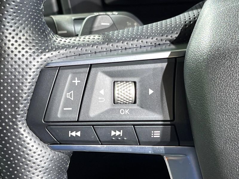 2022 Mitsubishi OUTLANDER PHEV 5LA-GN0W (UW-6a754c27f3028)[29]