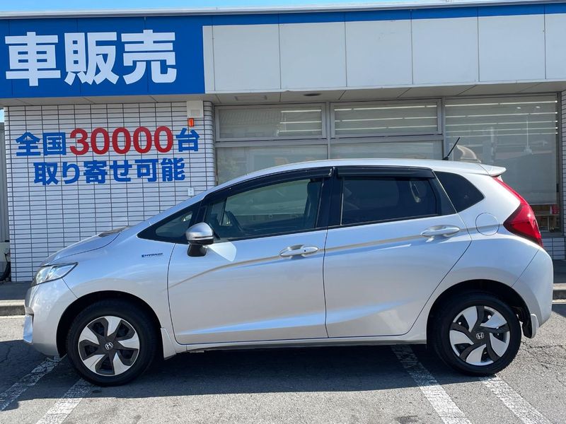 2014 Honda Fit Hybrid DAA-GP6 (UW-6a754c30a24c4)[20]