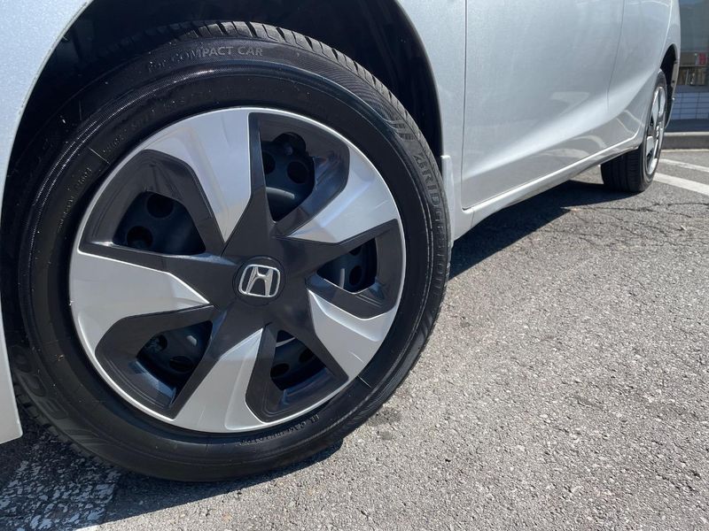 2014 Honda Fit Hybrid DAA-GP6 (UW-6a754c30a24c4)[4]