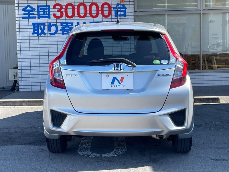 2014 Honda Fit Hybrid DAA-GP6 (UW-6a754c30a24c4)[18]