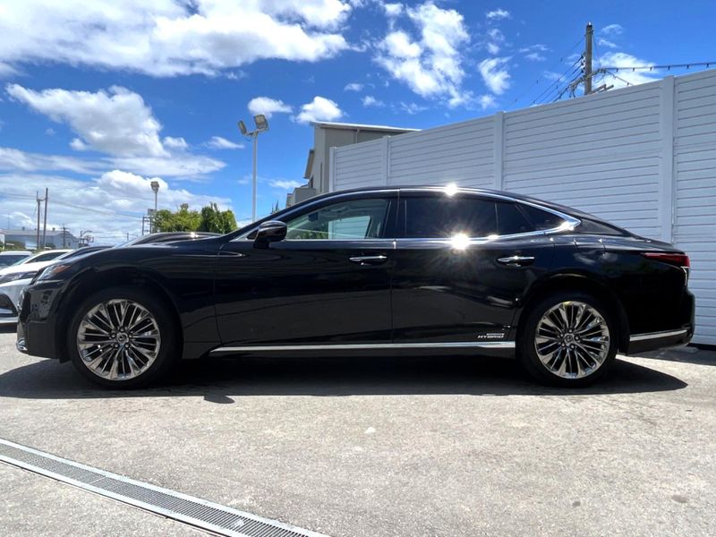 2017 Lexus LS DAA-GVF55 (UW-6a754c4a1dcab)[21]