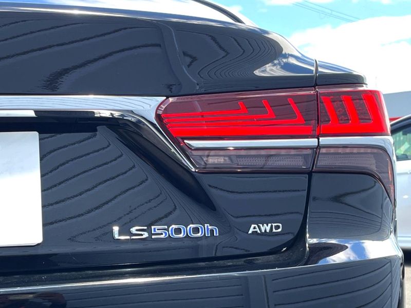 2017 Lexus LS DAA-GVF55 (UW-6a754c4a1dcab)[26]