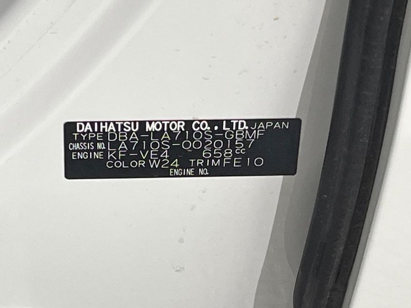 2017 Daihatsu Wake DBA-LA710S (UW-6a754d4823db7)[1]