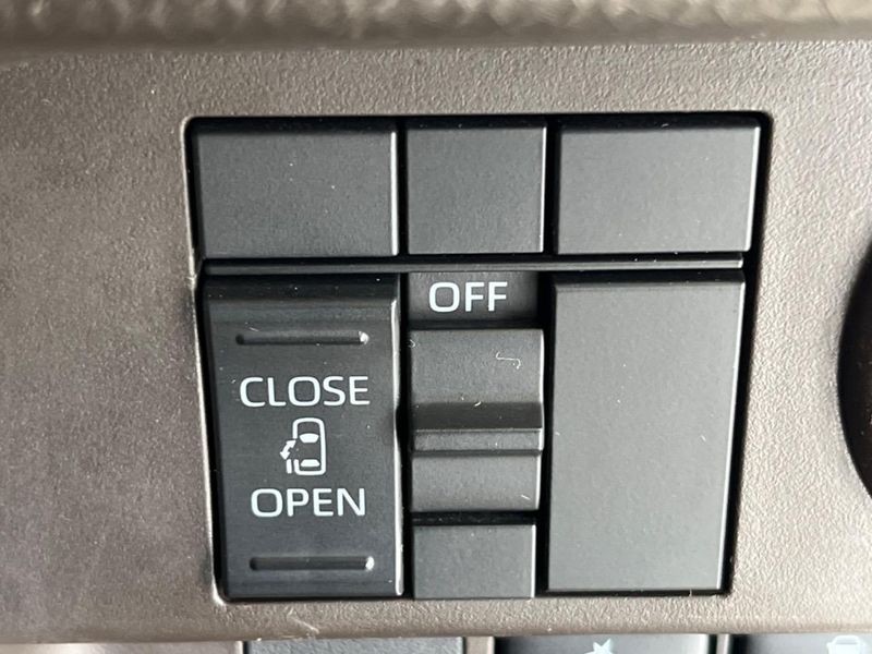 2021 Toyota Roomy 5BA-M900A (UW-6a754d6caff8f)[21]