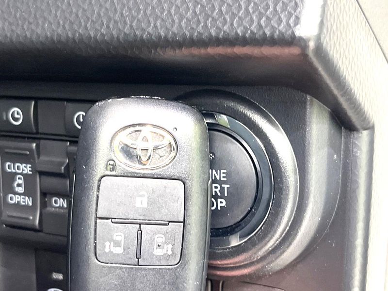 2023 Toyota Roomy 5BA-M910A (UW-6a754d7aa4f5a)[6]