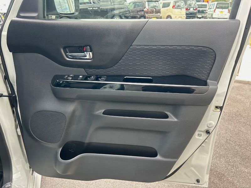 2013 Suzuki Spacia Custom DBA-MK32S (UW-6a754da41b2c1)[18]